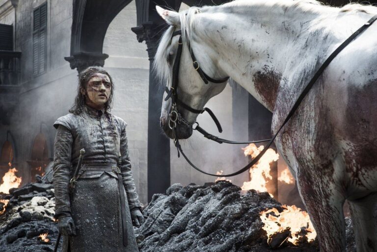 Qué significa la escena de Arya y el caballo blanco